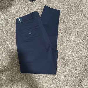 Men’s Abercrombie Navy Blue Chinos | Size 32x30 (NEVER WORN TAGS ON)